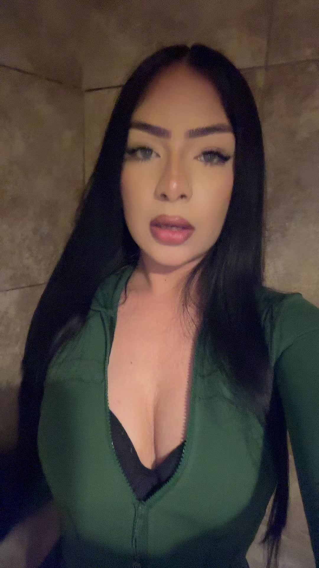 @𝑒𝓂𝒾𝓁𝓎♥️