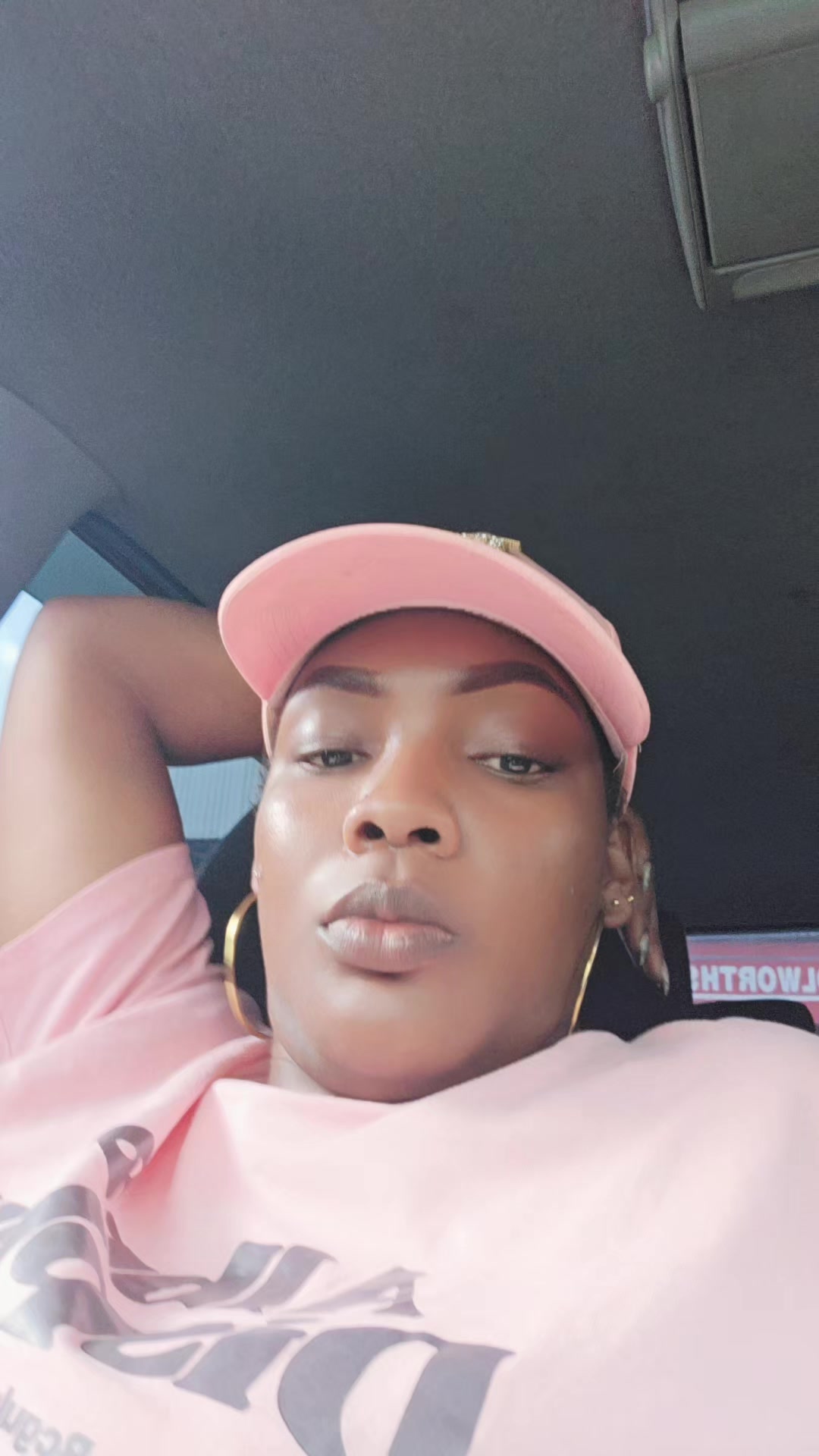 @TheVibezStylistNicole