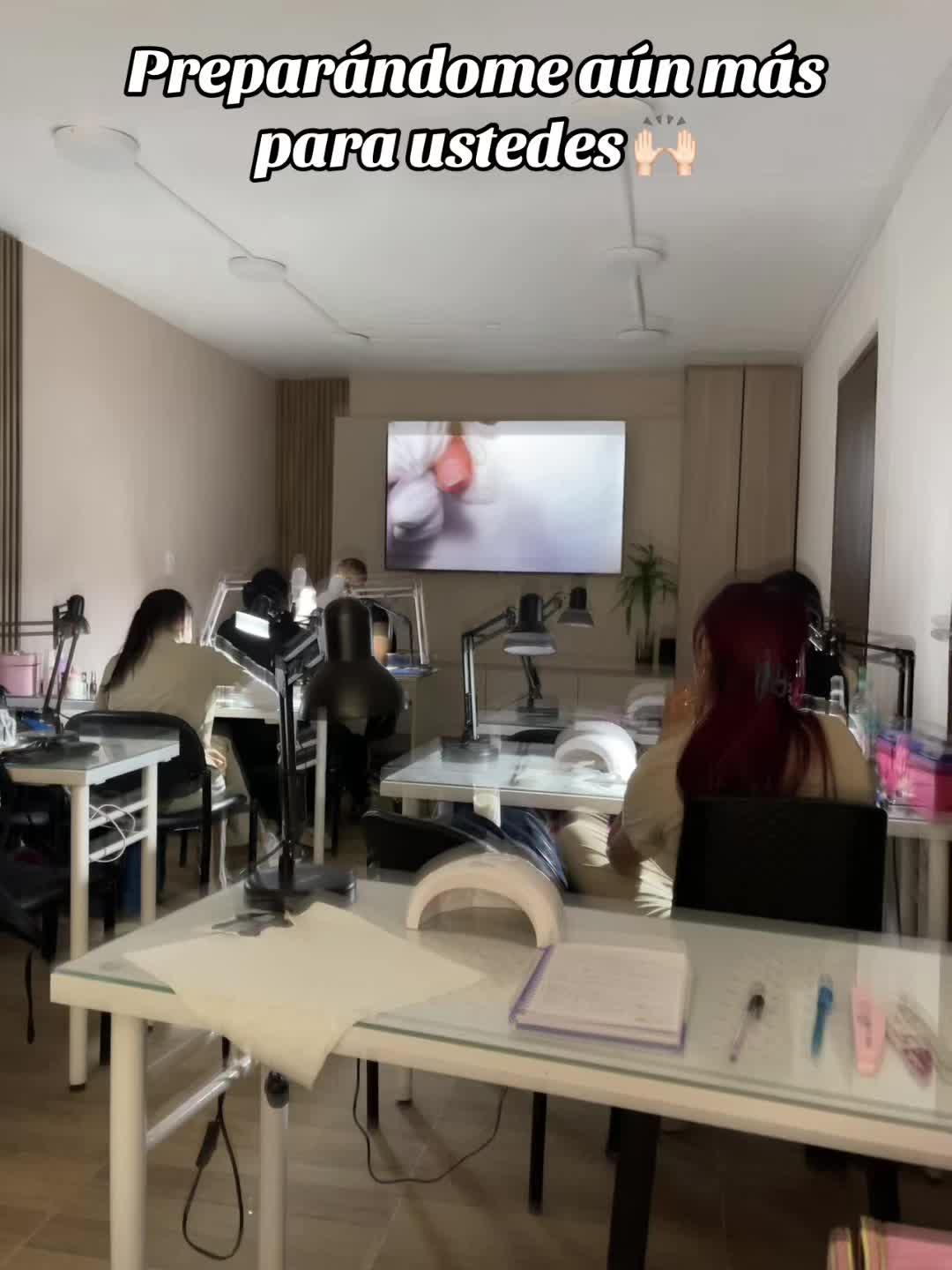 @karolnailsstudio_
