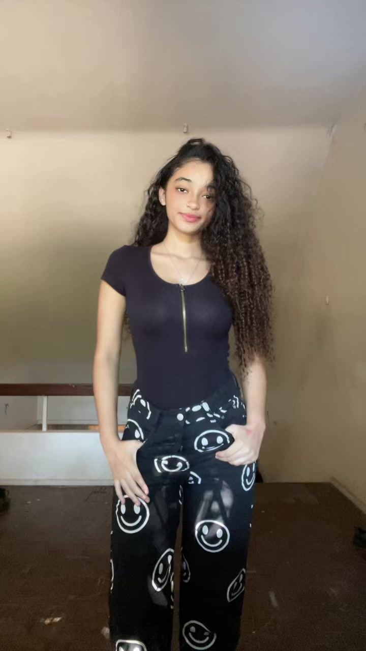 @Anika_idriss