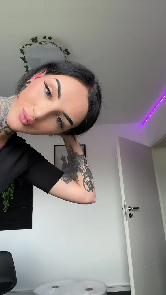 @Leonie_Flessers