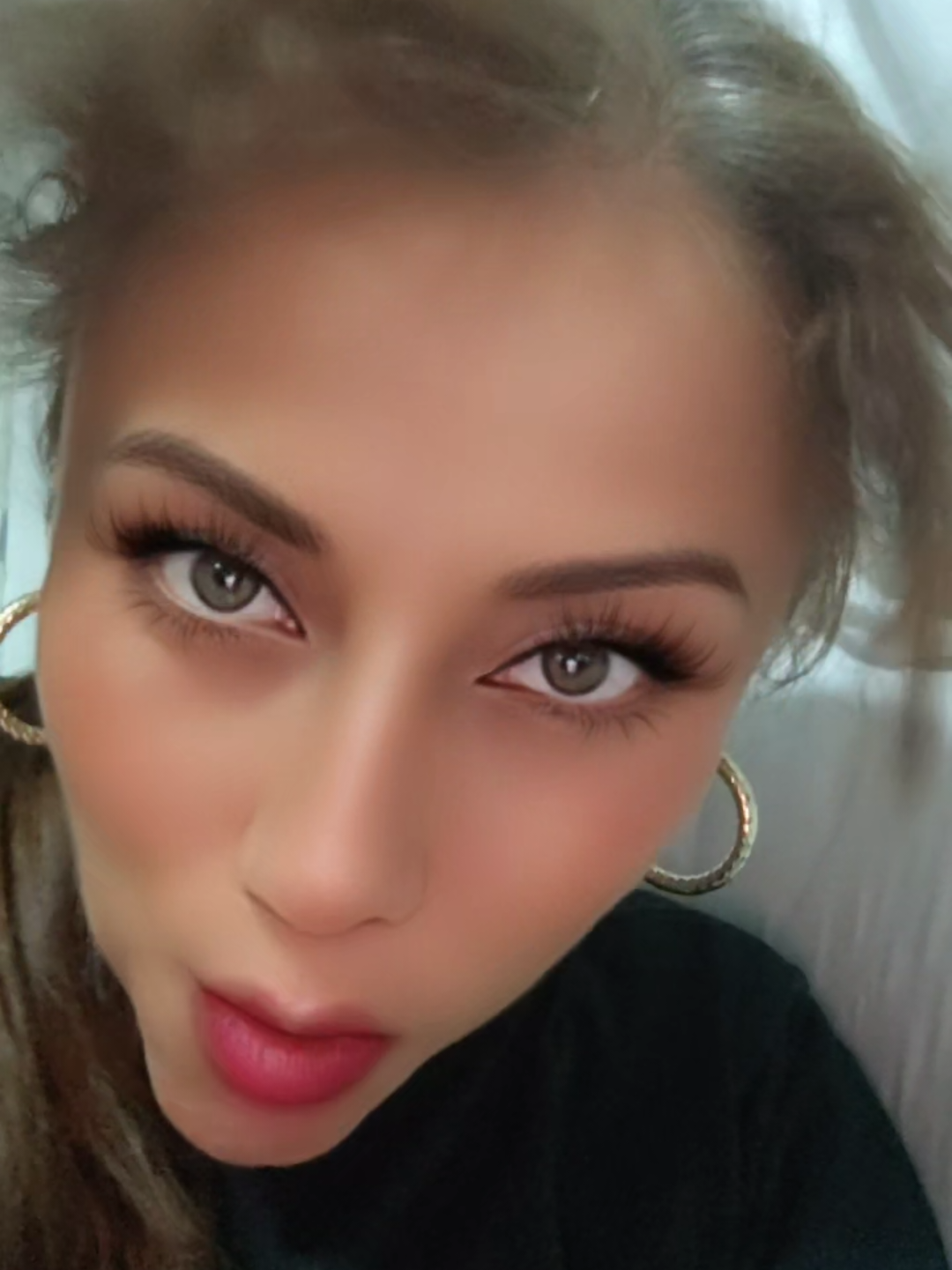 @ThaityRozOficial