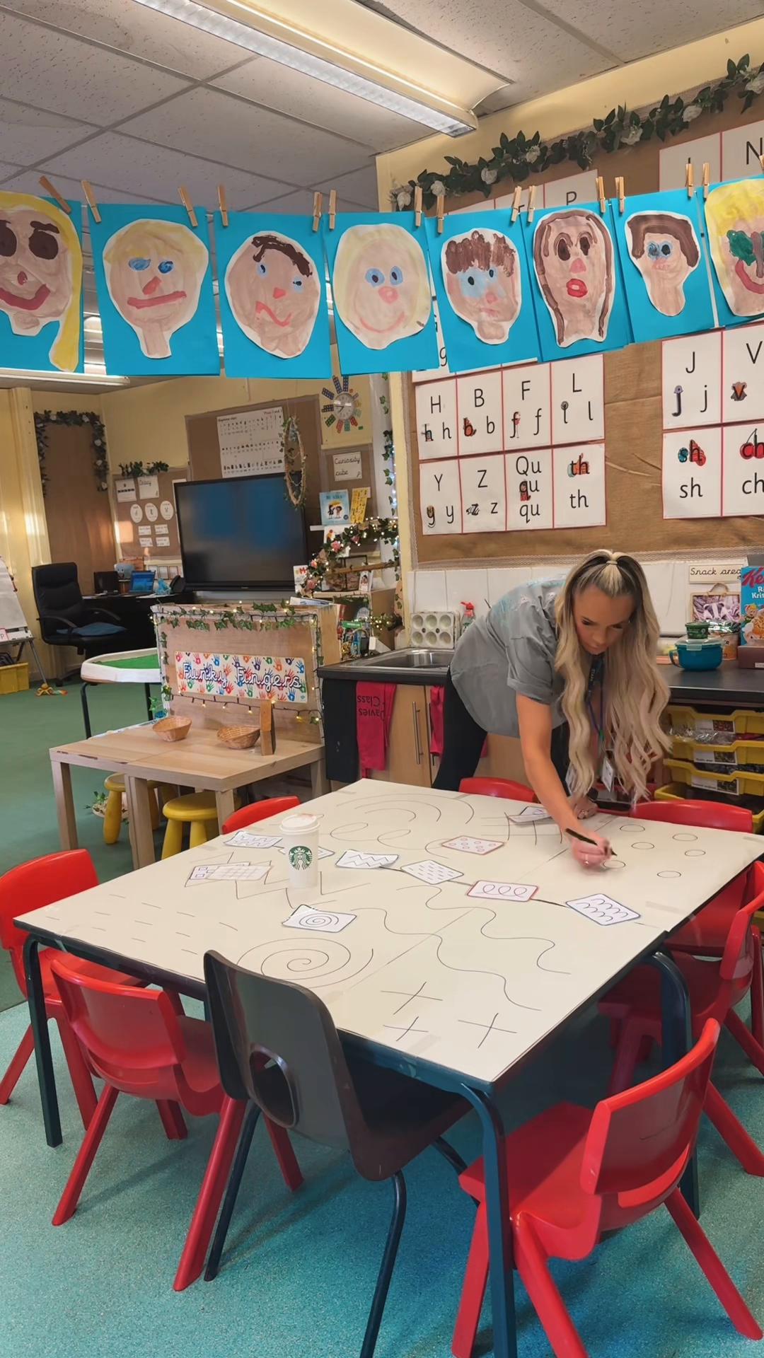 @Ella_eyfs_teacher