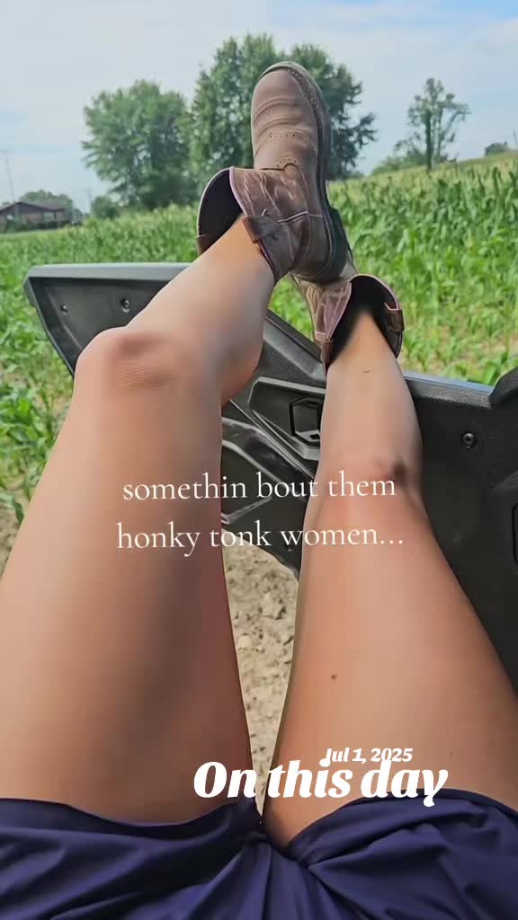 @QuirkyRN85.7®