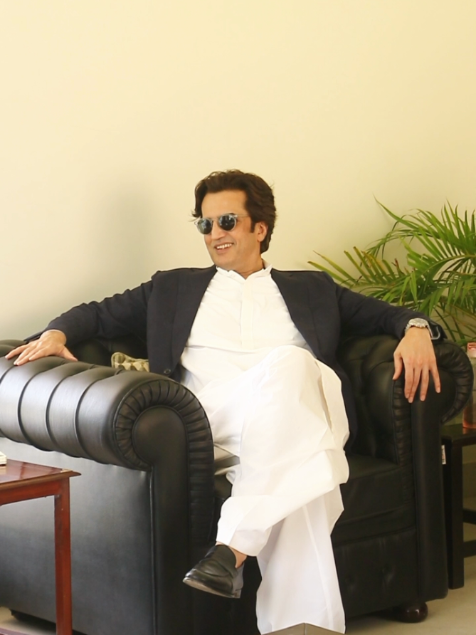 @Makhdoom Hashim Javan Bakht
