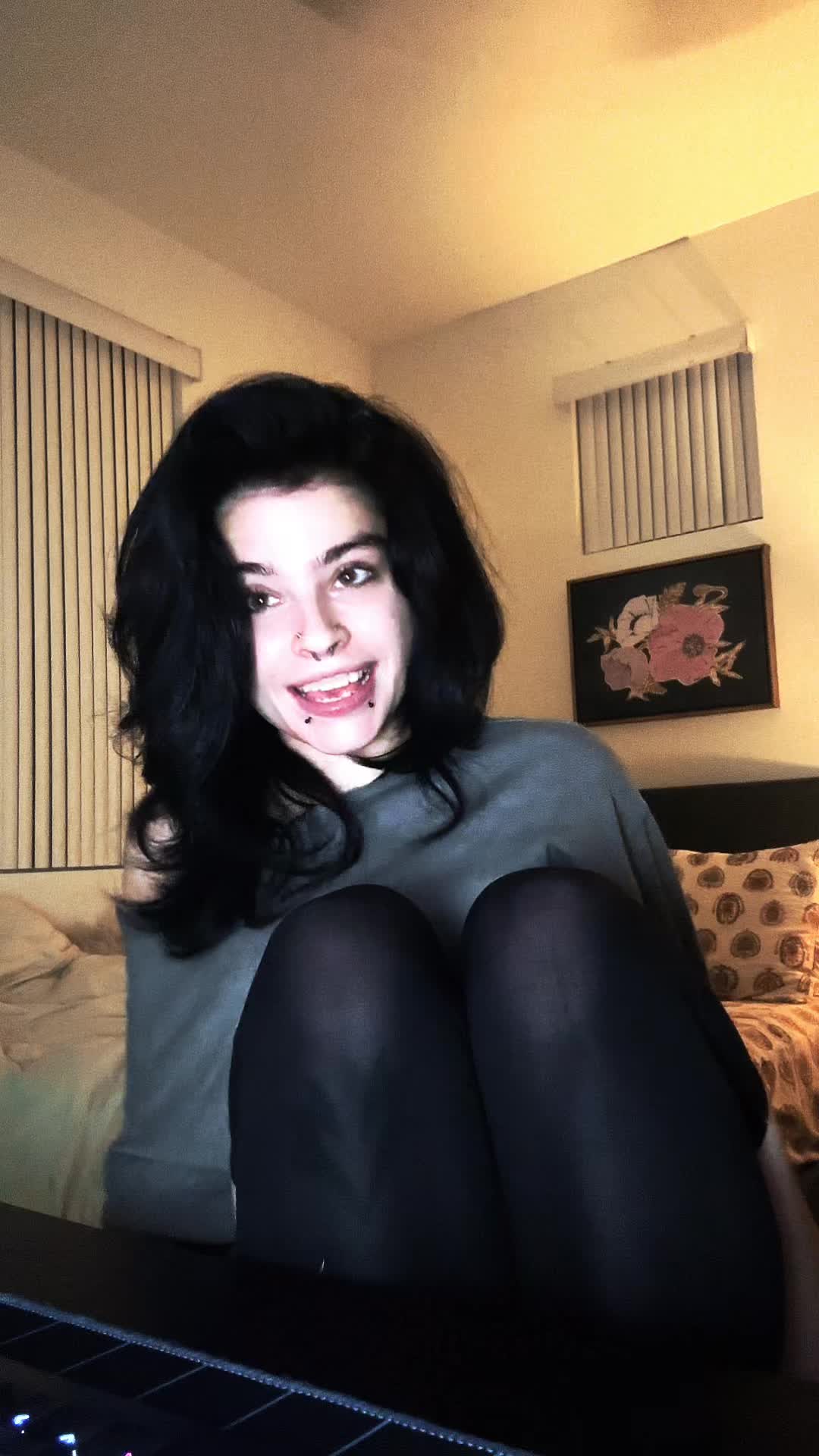 @bella