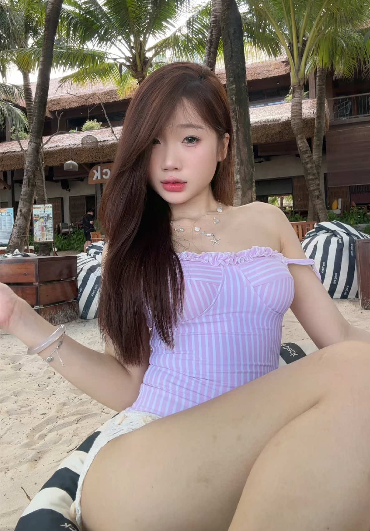 @Huyềnn Bạchh Đâyyy🐰