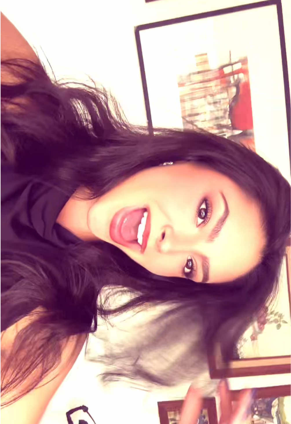 @Cris De Le&oacute;n