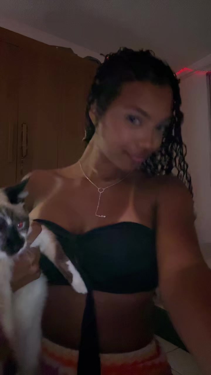 @Livyasantos𓃮