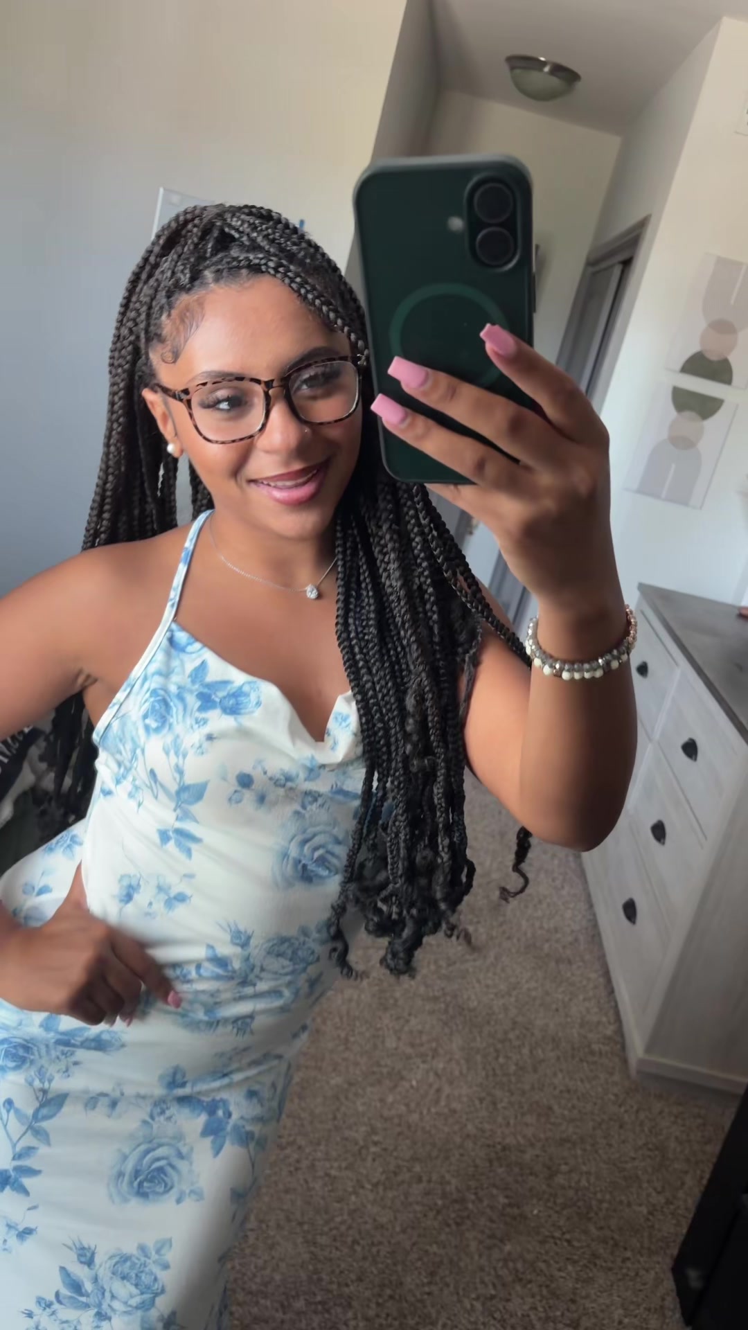@0nlynylaa