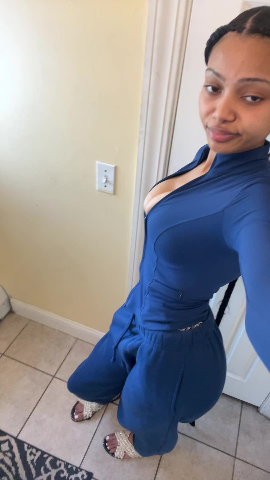 @️