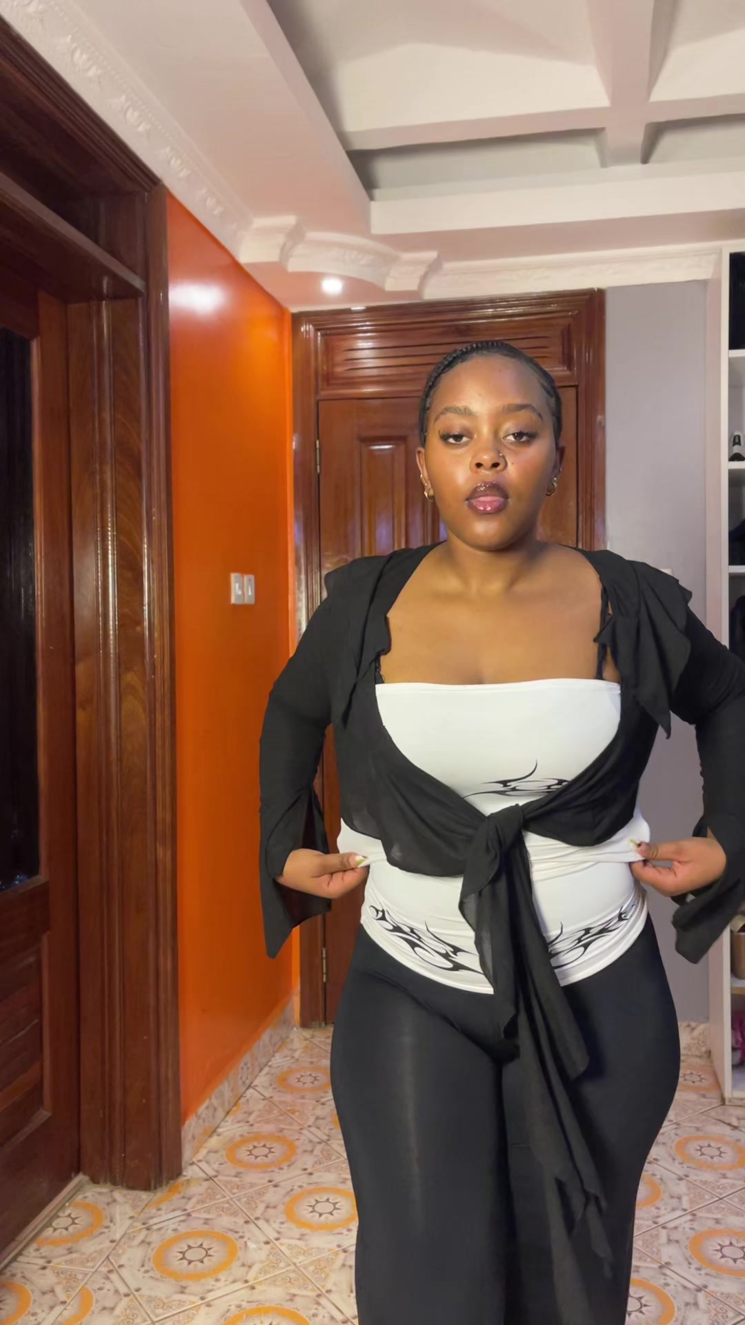 @lindseywangari