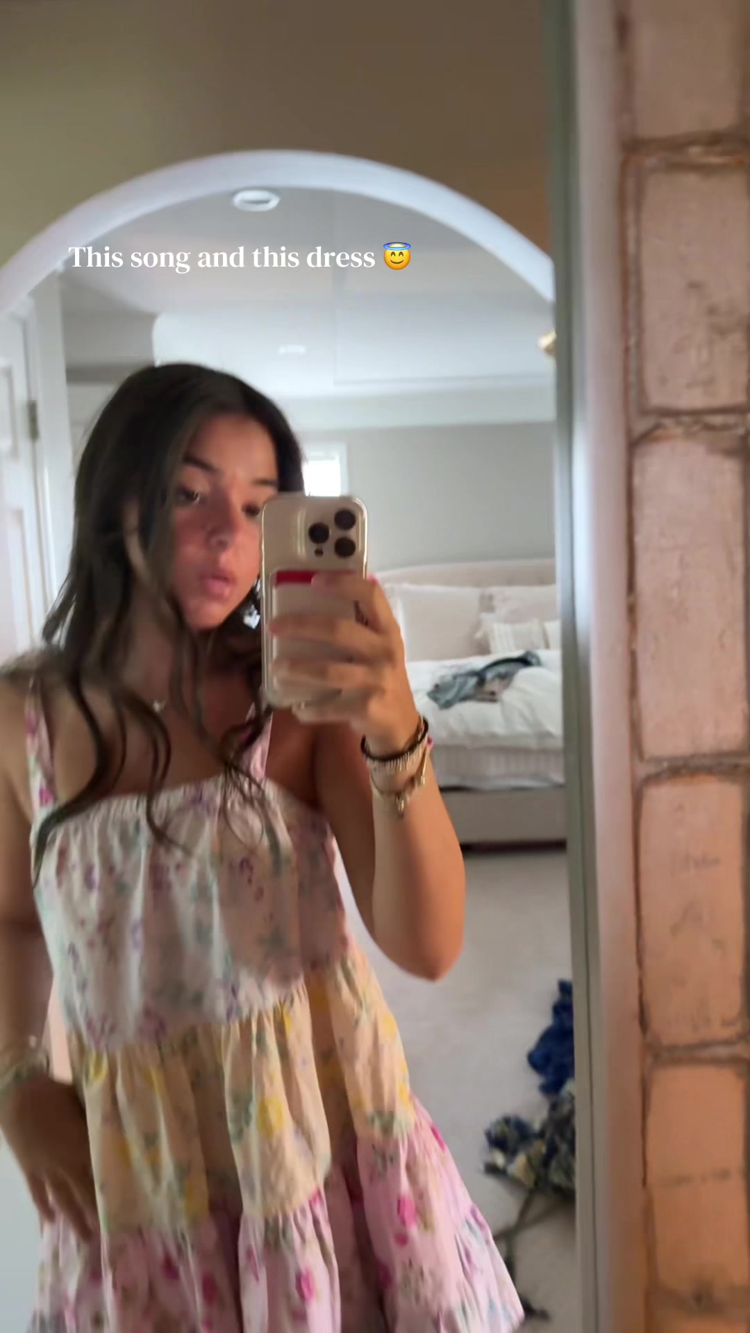 @lolaxcora