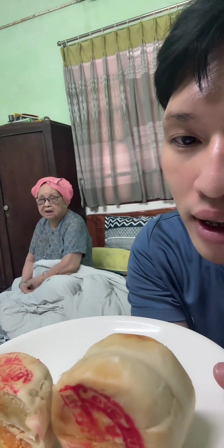 @Nguyễn Hồng Thủy