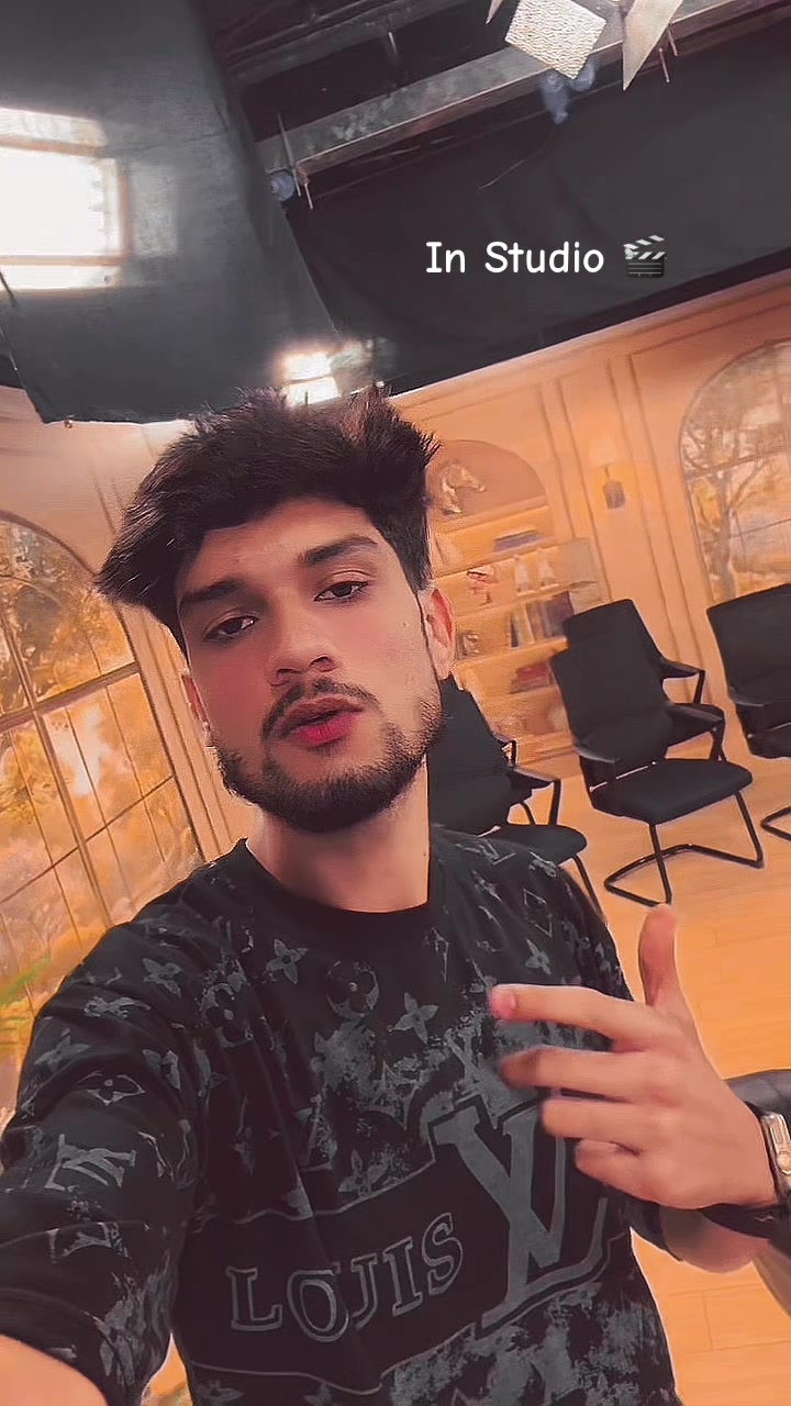 @ذیشان❤️