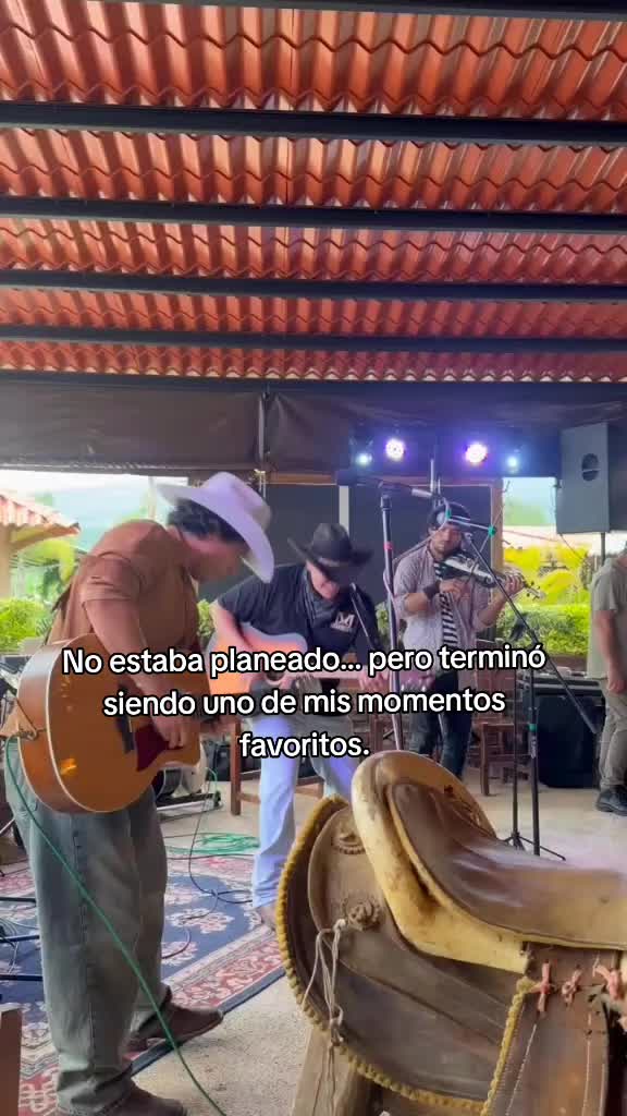 @MICHOAC&Aacute;N SHERIFF