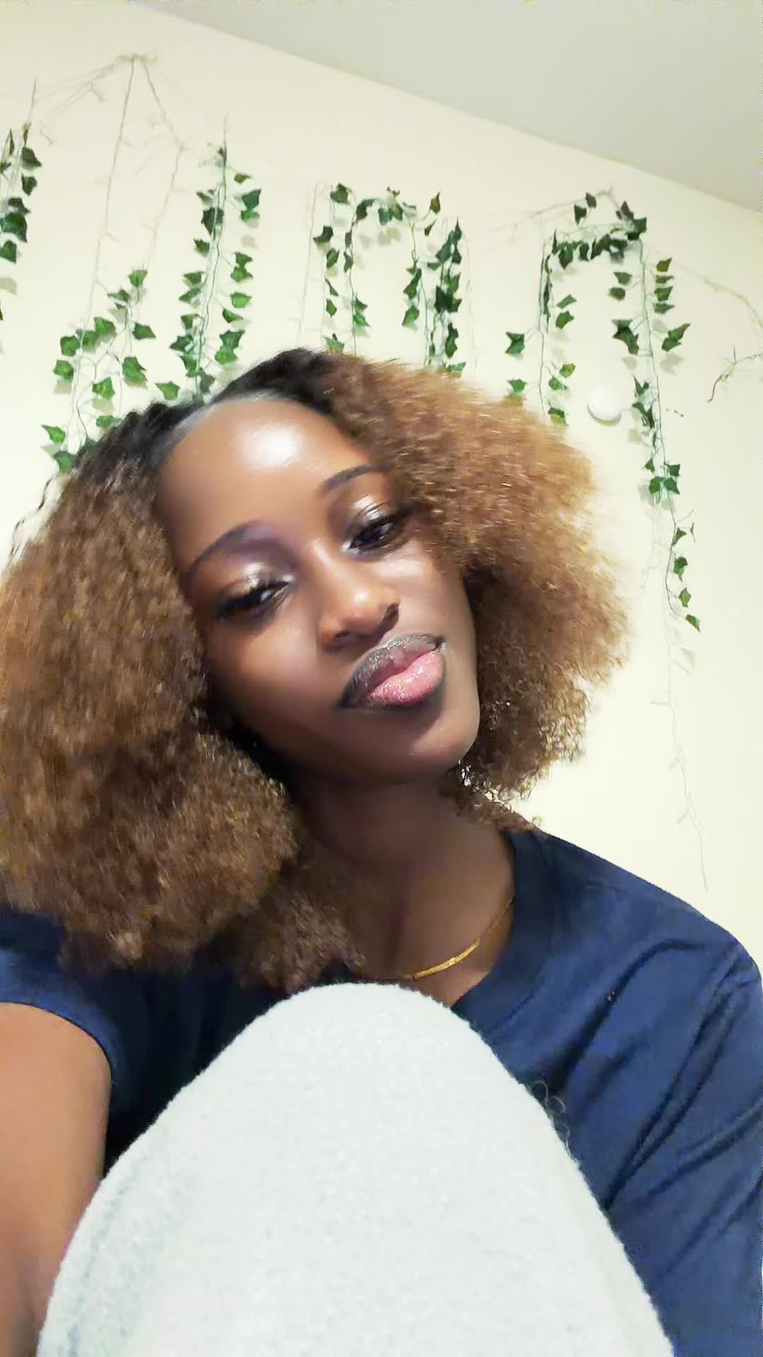 @Dee💜