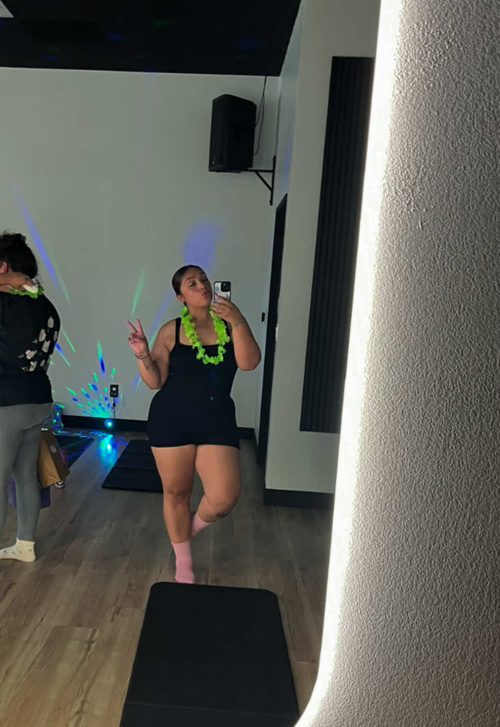 @Desareee