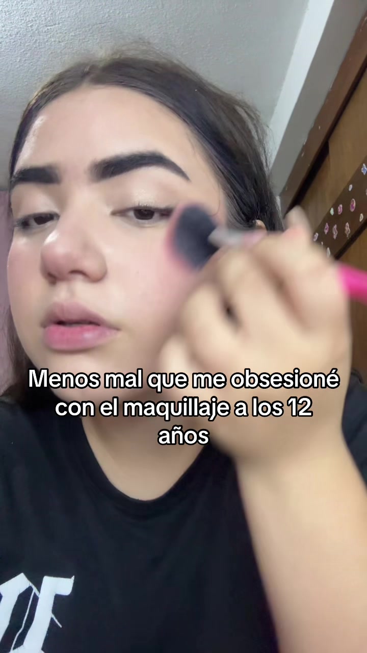 @valevicky_