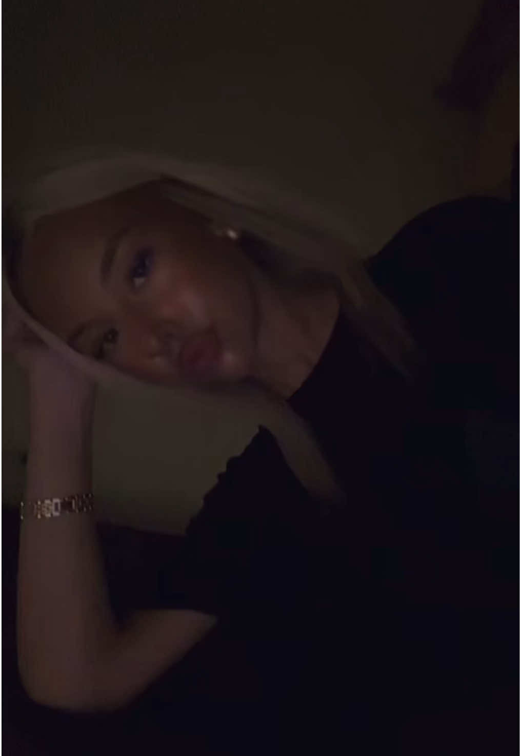 @𝒩