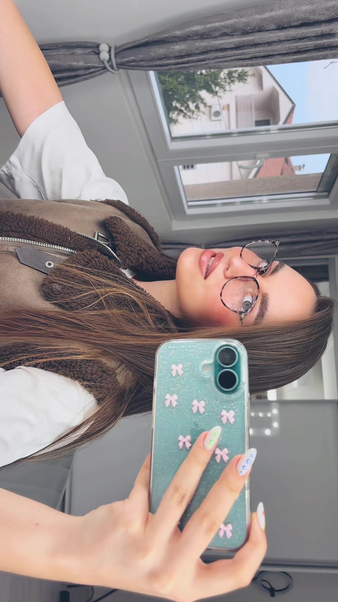 @anastasija ྀི