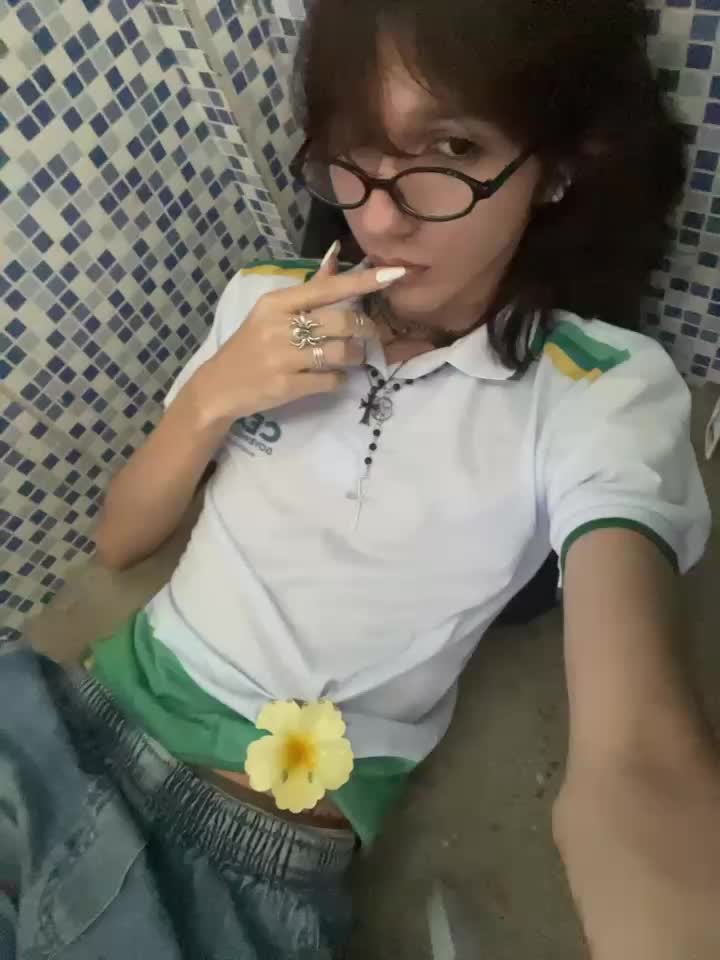 @ᵛᵃᵐᵖ✯