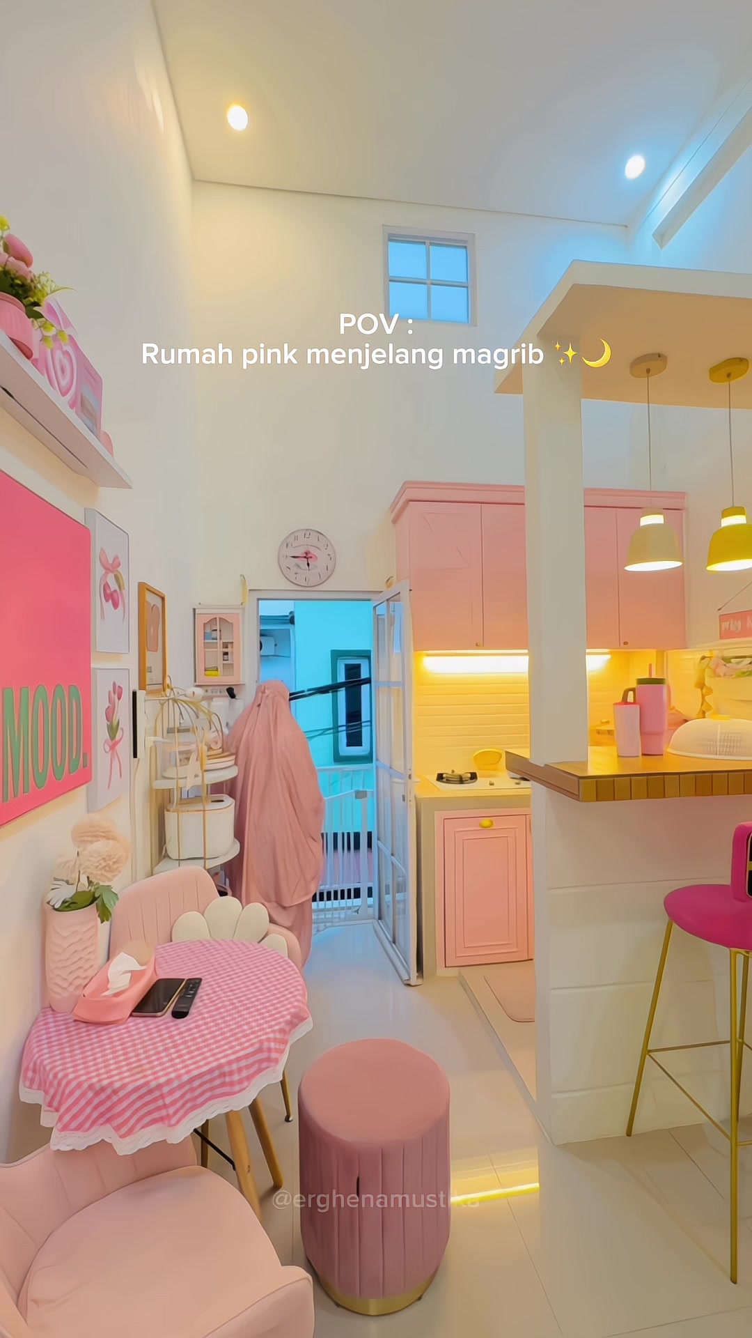 @IG : @erghenamustika