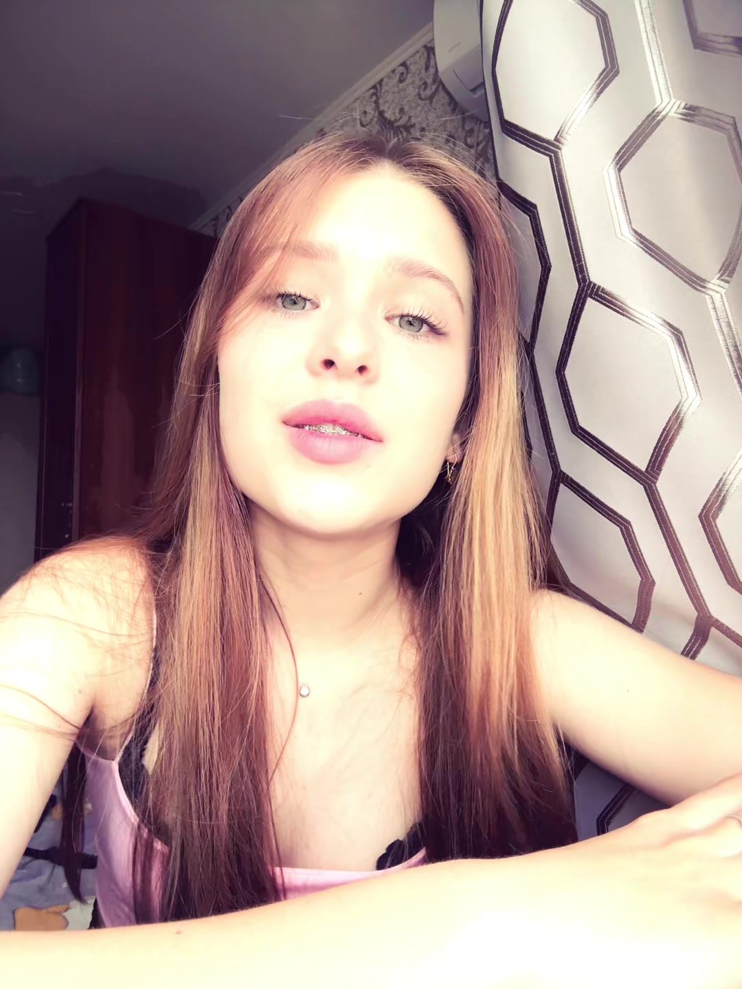 @анька🫠