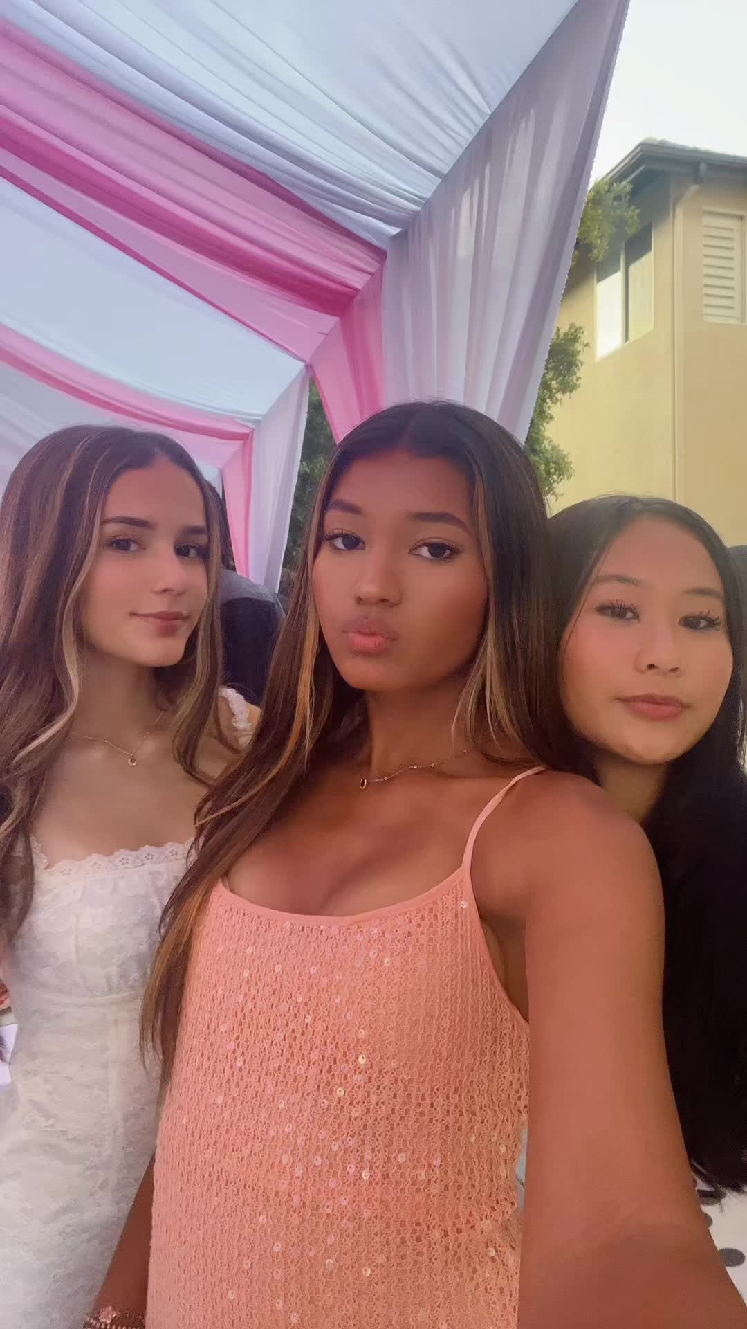 @_sophiechaii