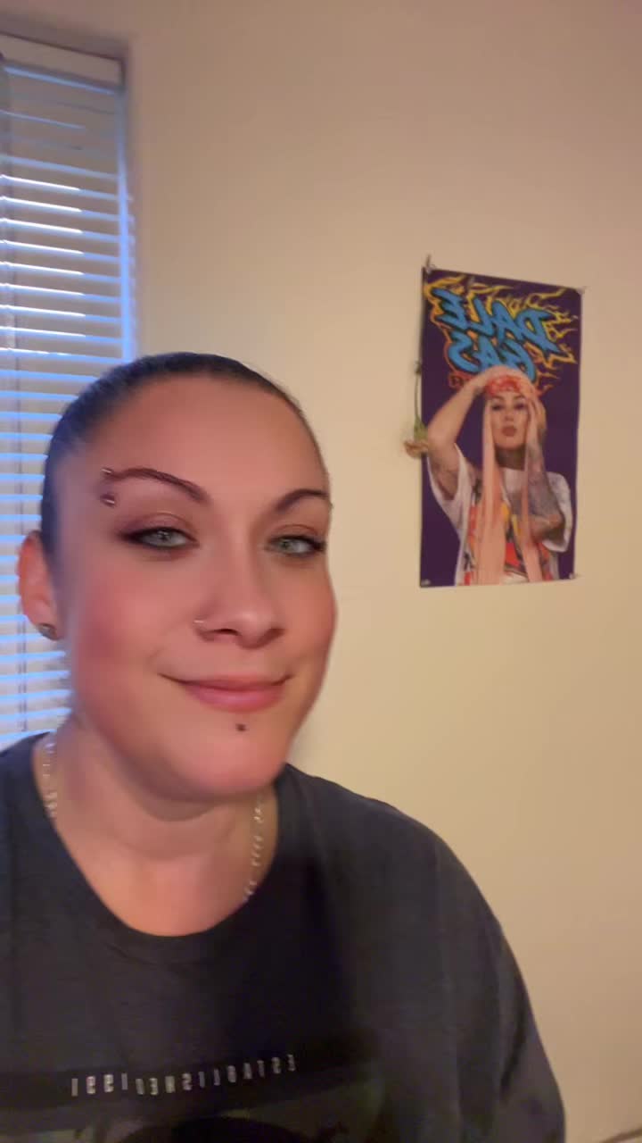 @Stephanie 🏳️🌈