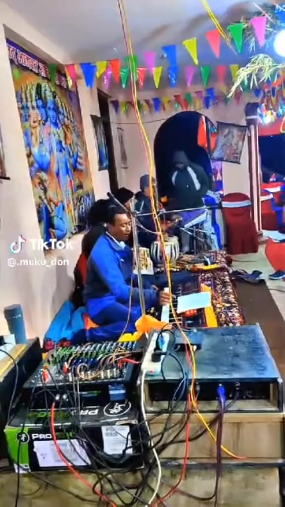 @भक्तलाल श्रेष्ठ