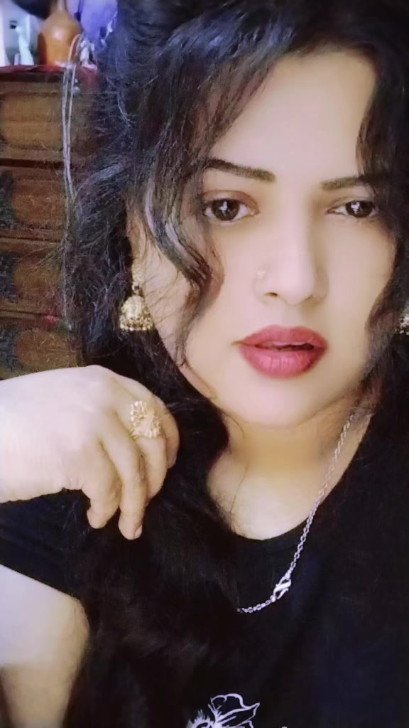 @দুষ্টু মেয়ে সুবর্না