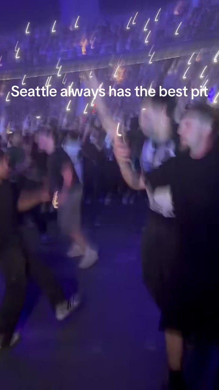 @haileynoonward