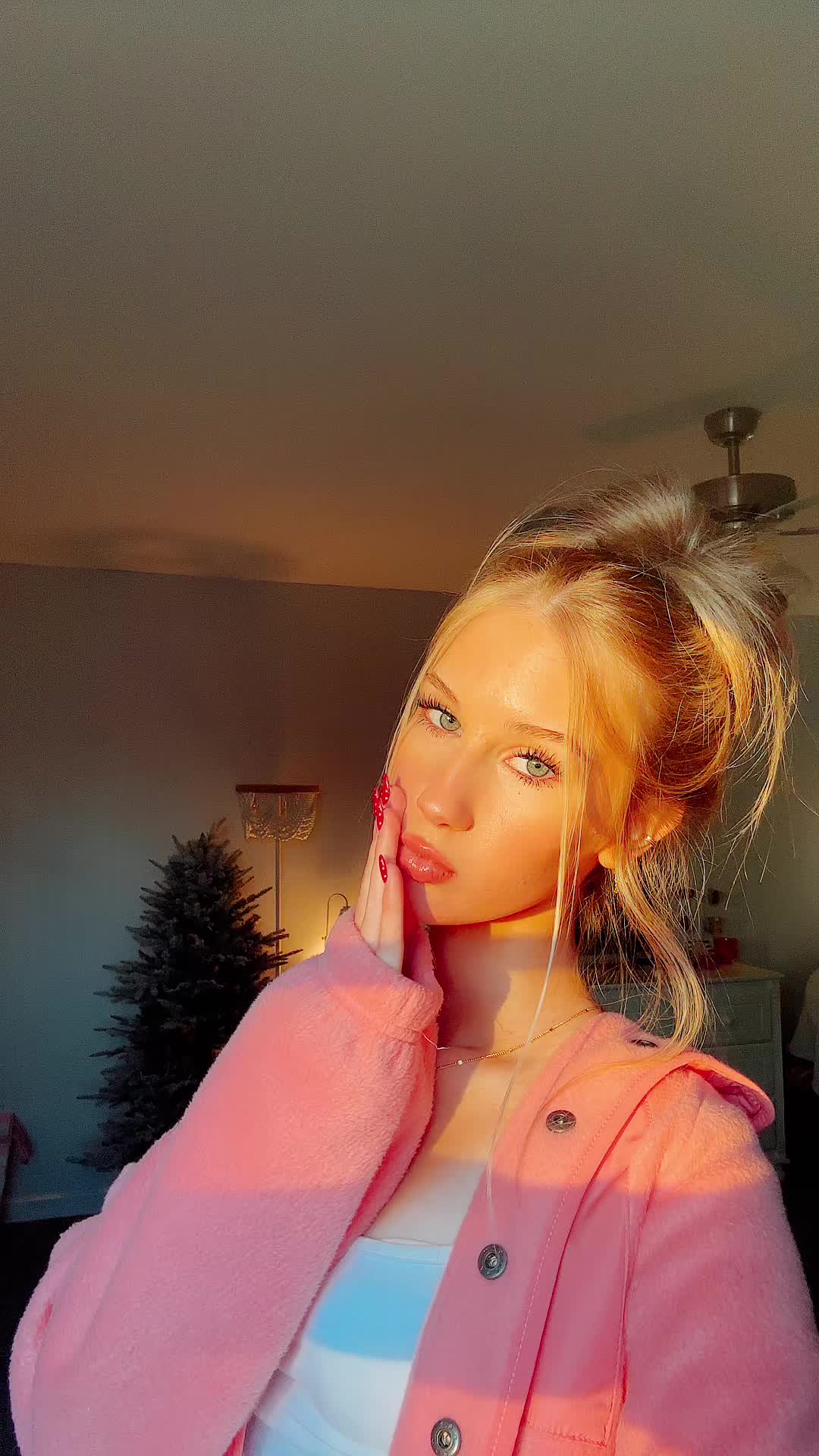 @️