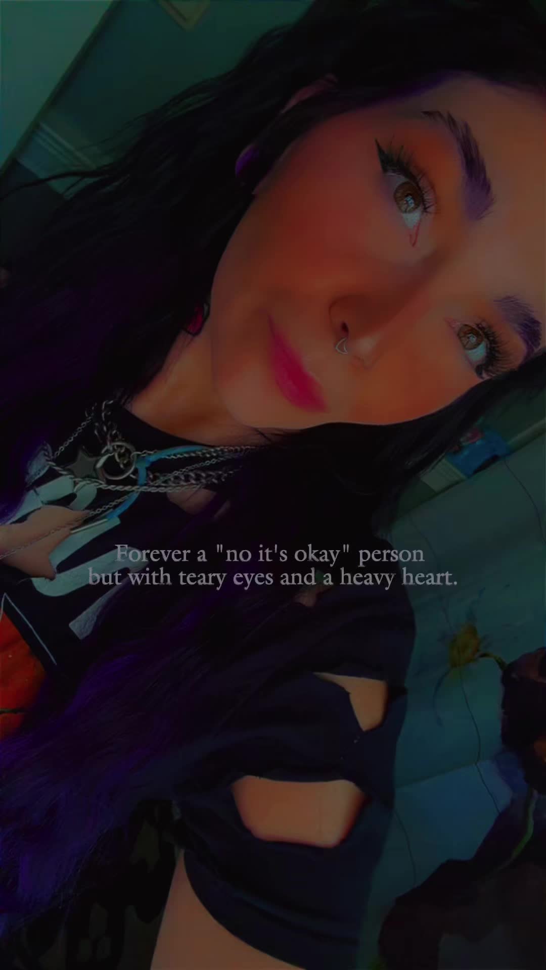 @glowmothxo