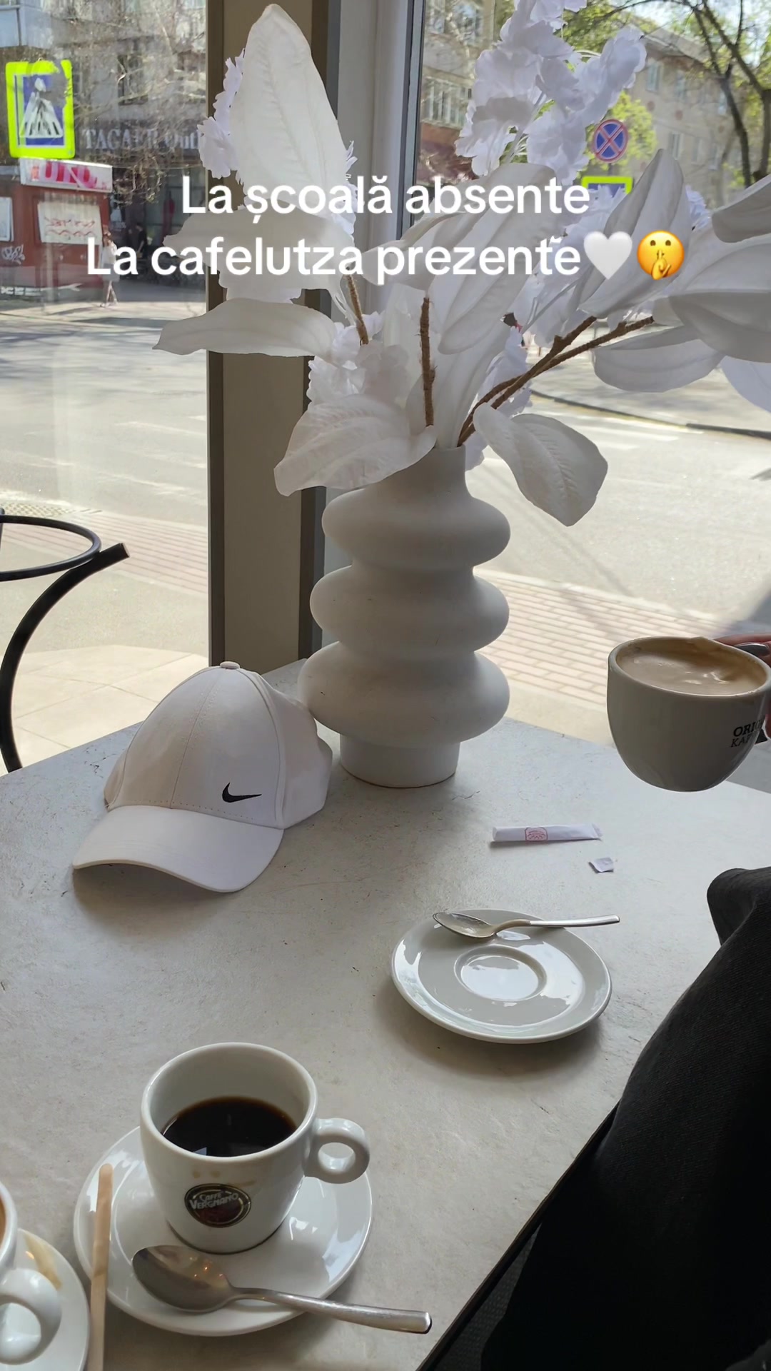 @𝒮.