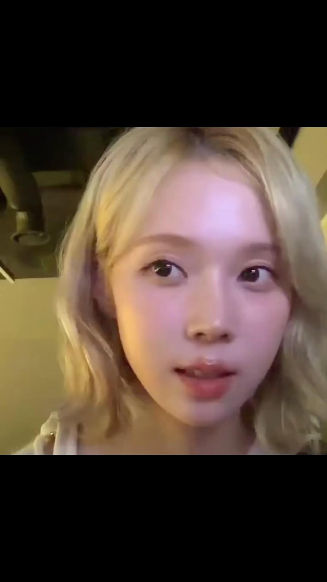 @KARINA