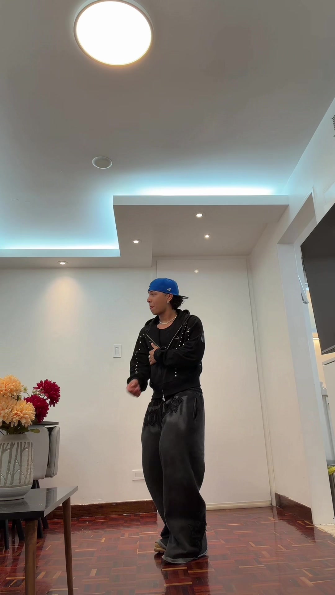 @B&Lambda;BYFӨX