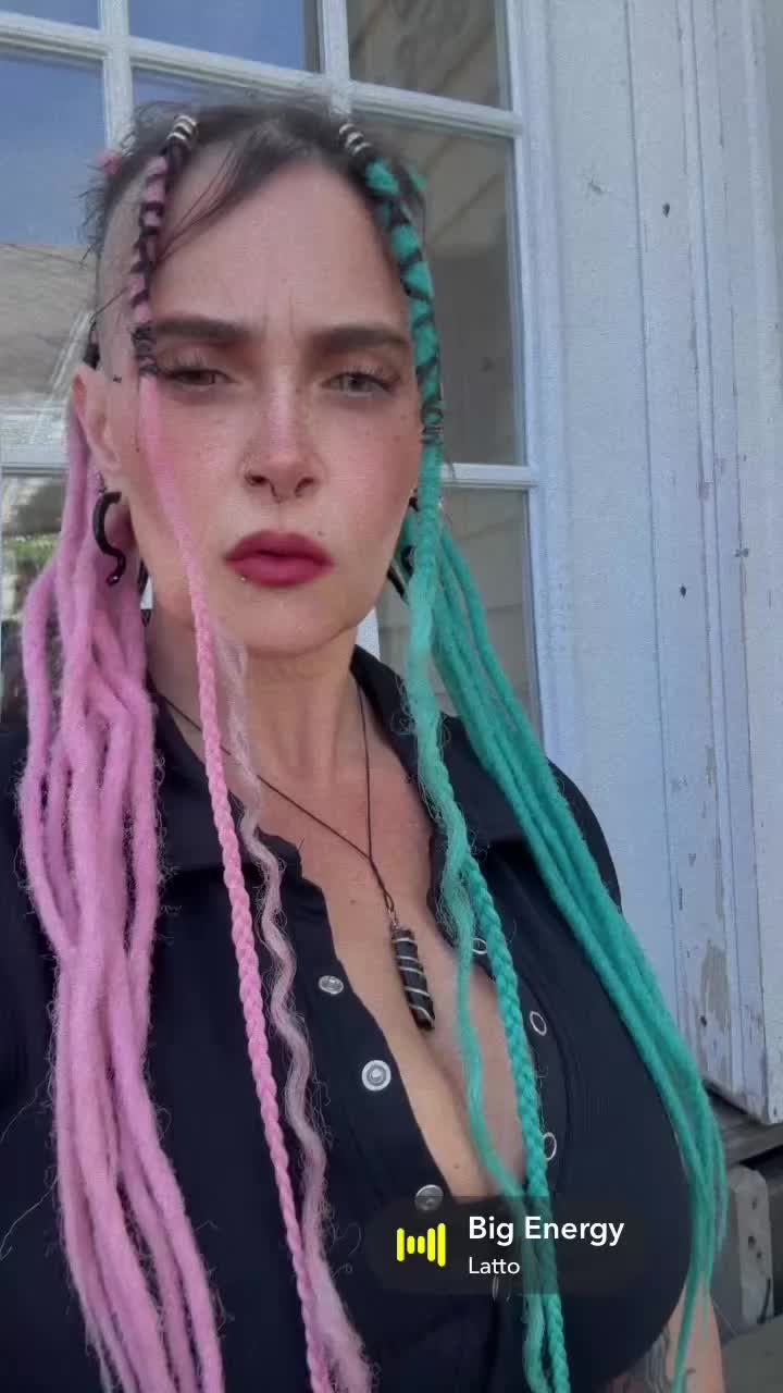@crazyscorpiochix80