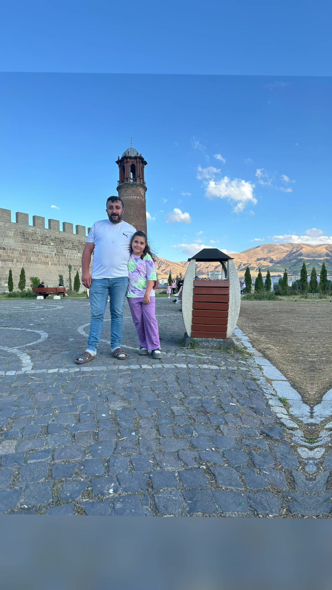 @Mehmet Esen Emırhan Efe
