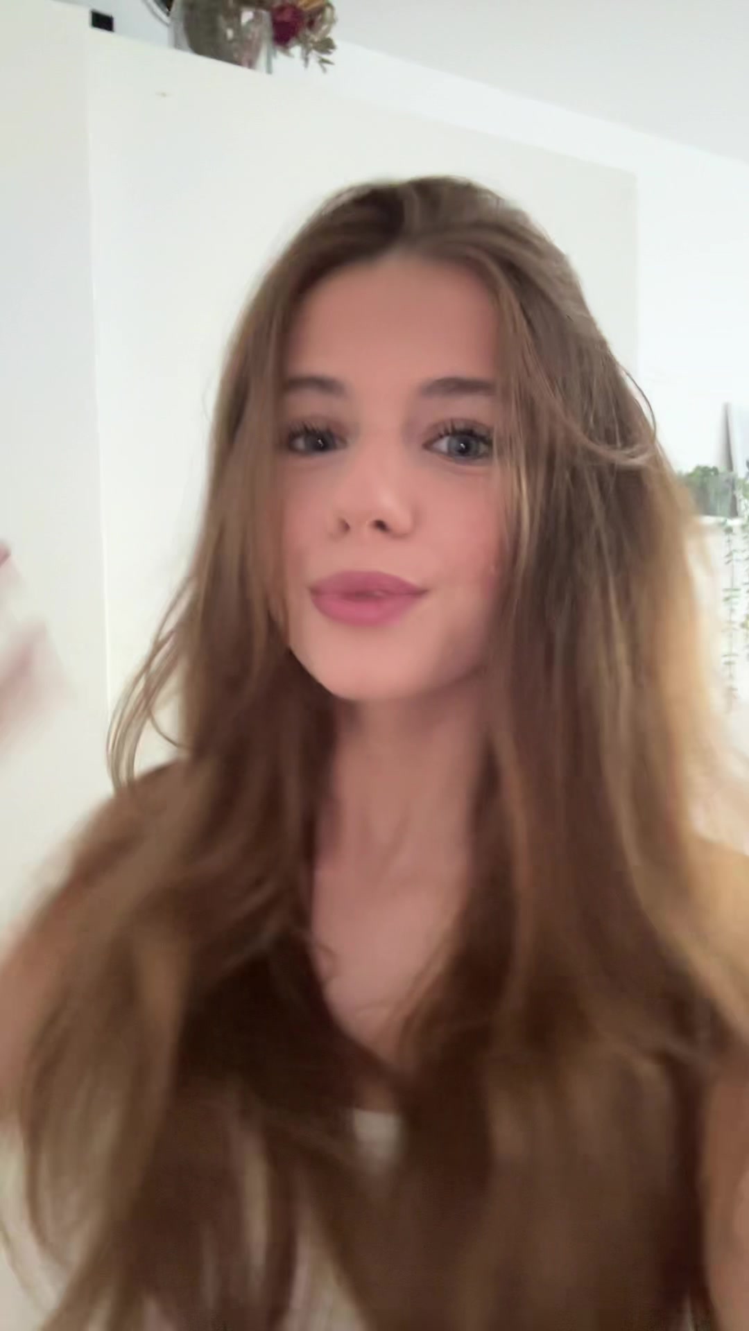 @𝑀𝑖𝑟𝑙𝑖𝑛𝑑𝑎