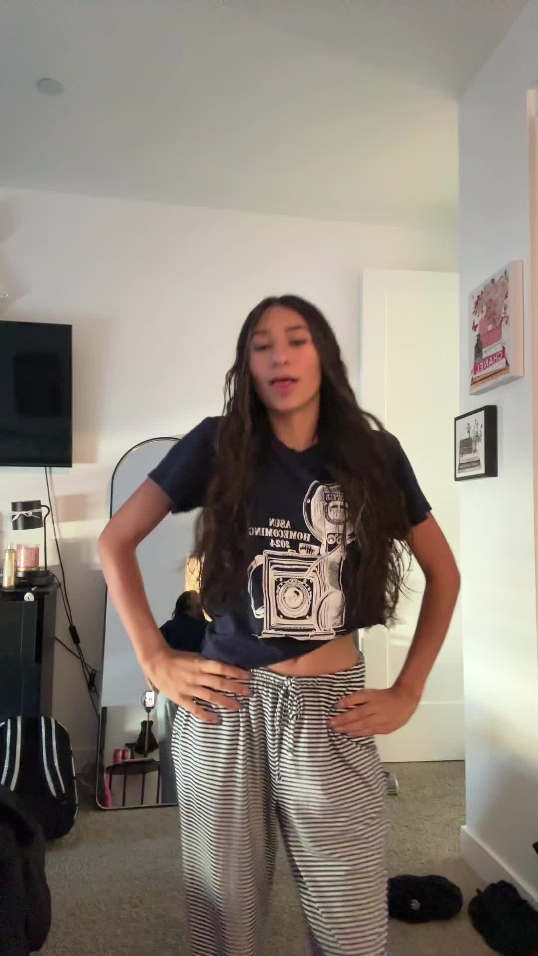 @bella