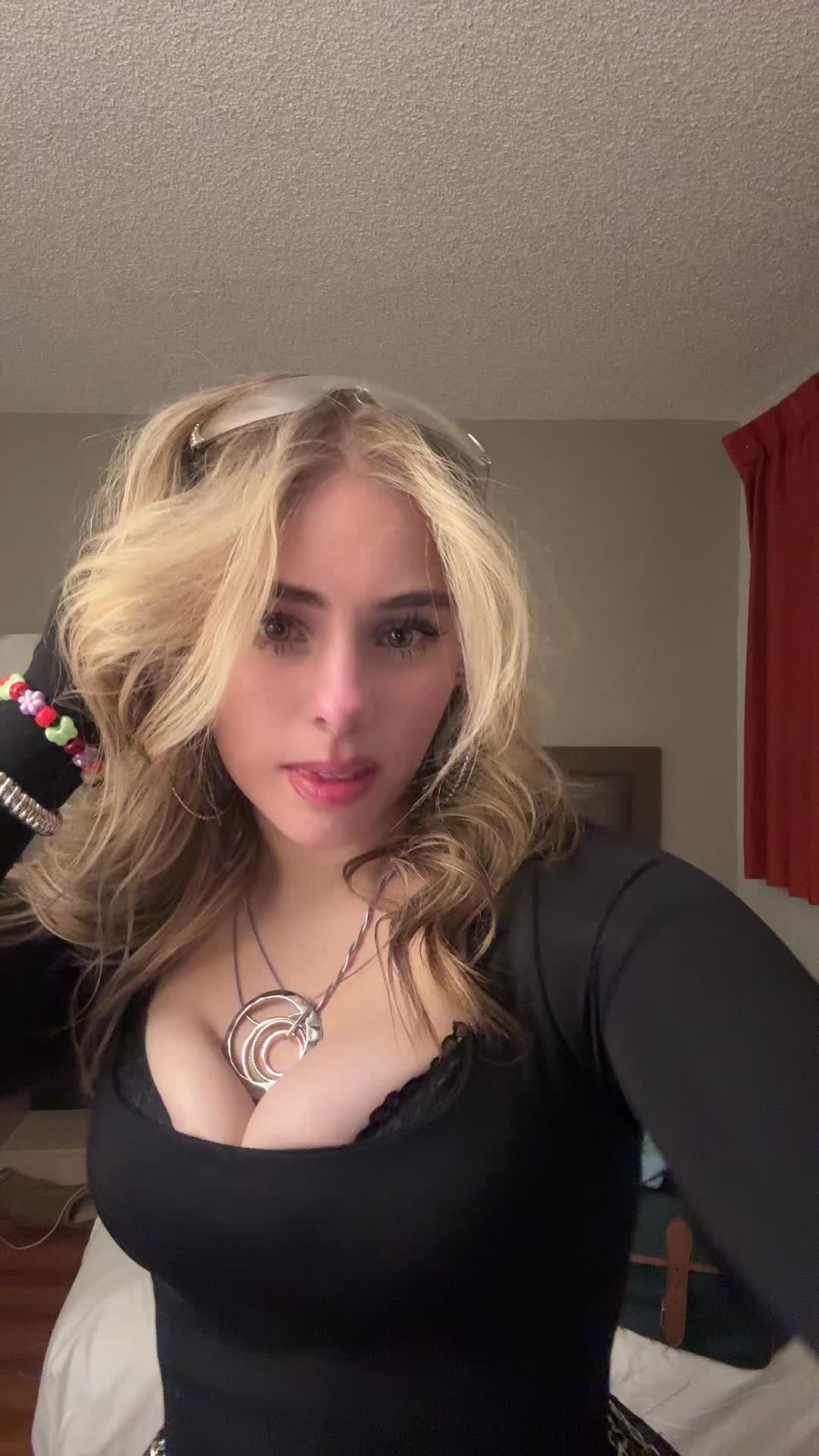@Allys&oslash;n