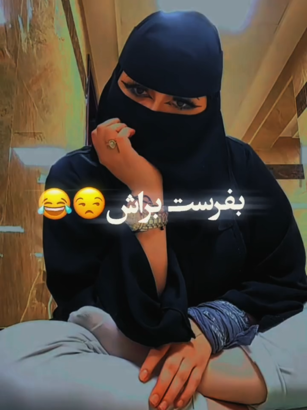 @هانیه مزاری