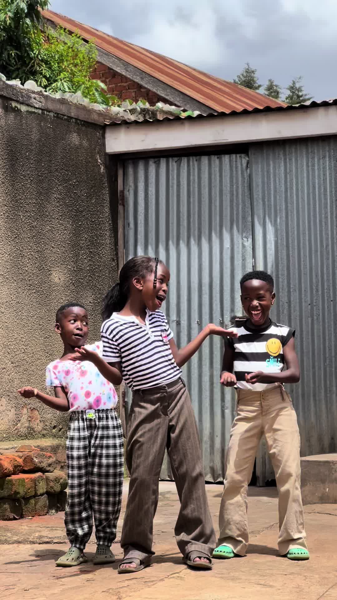 @DREAM HUDSON GIRLS 🇺🇬🇺🇸