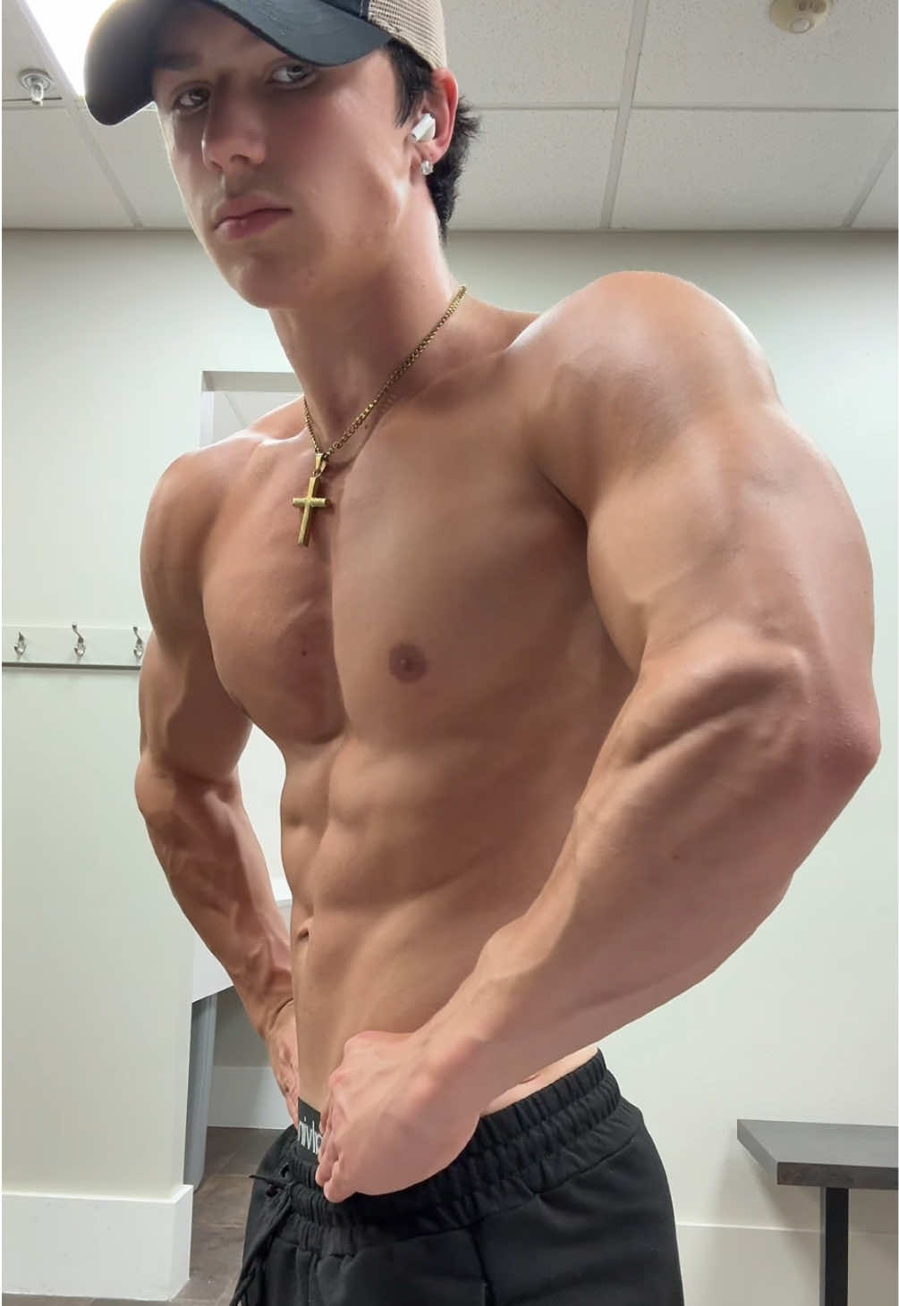 @d33jaee_lifts