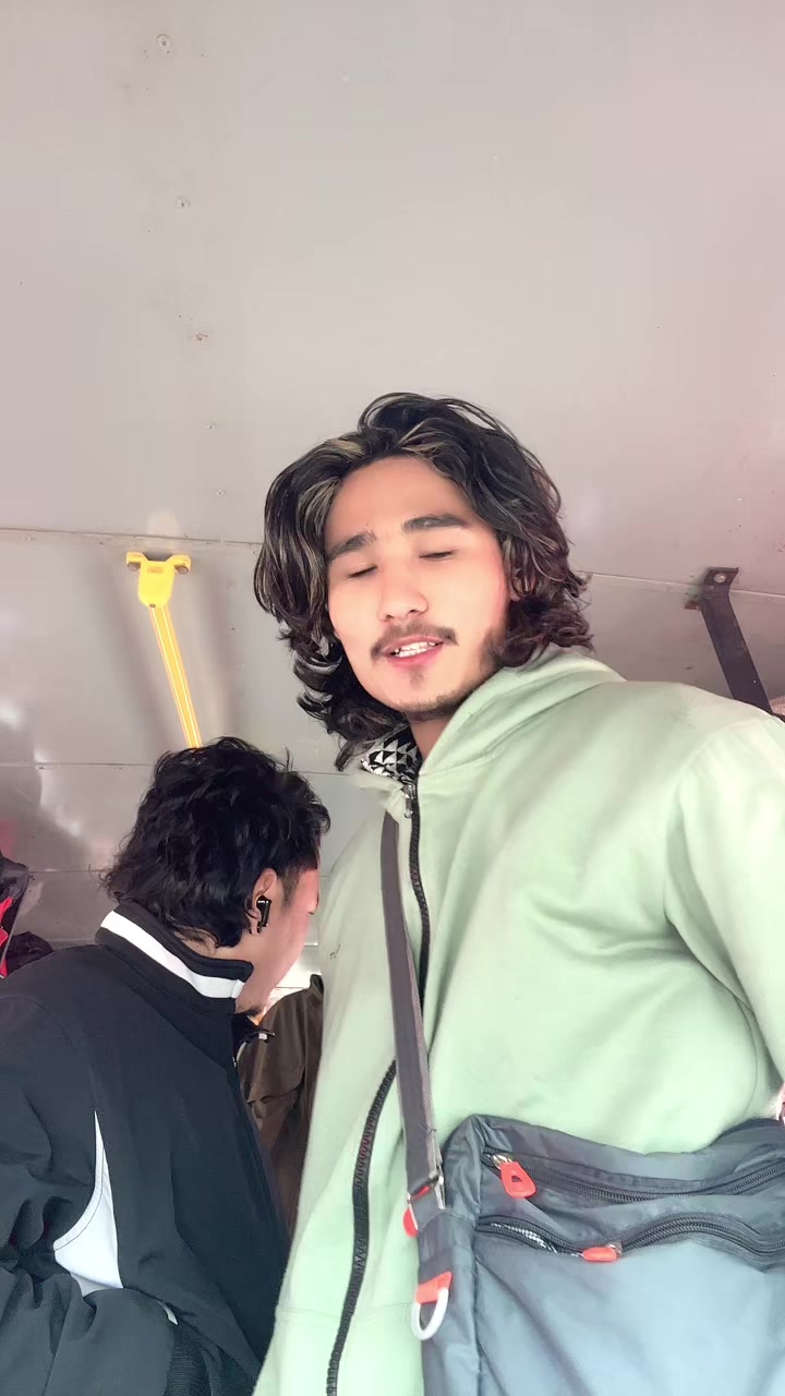 @️RoHiT 🧿💗