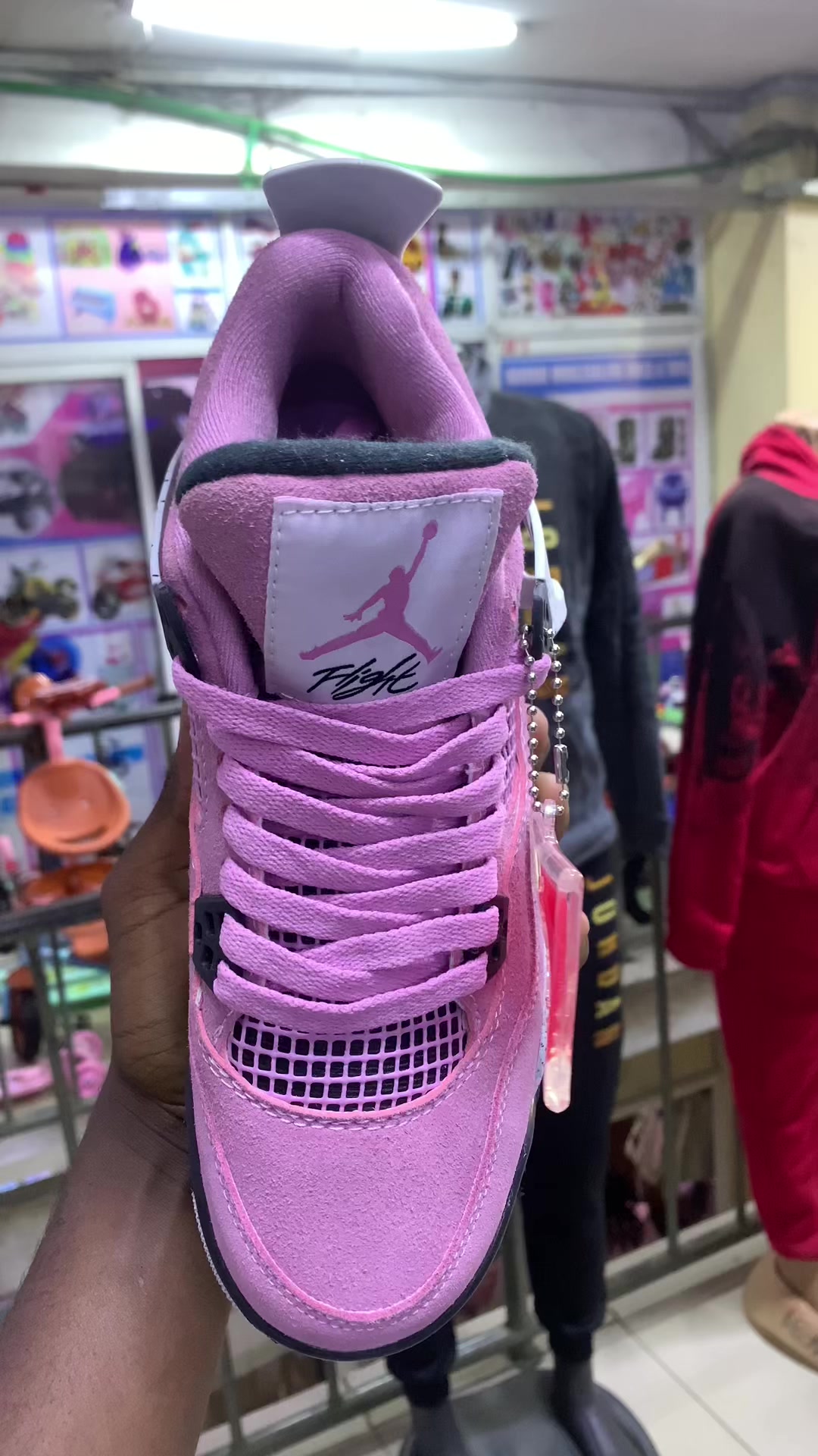 @kicks_by_razzy