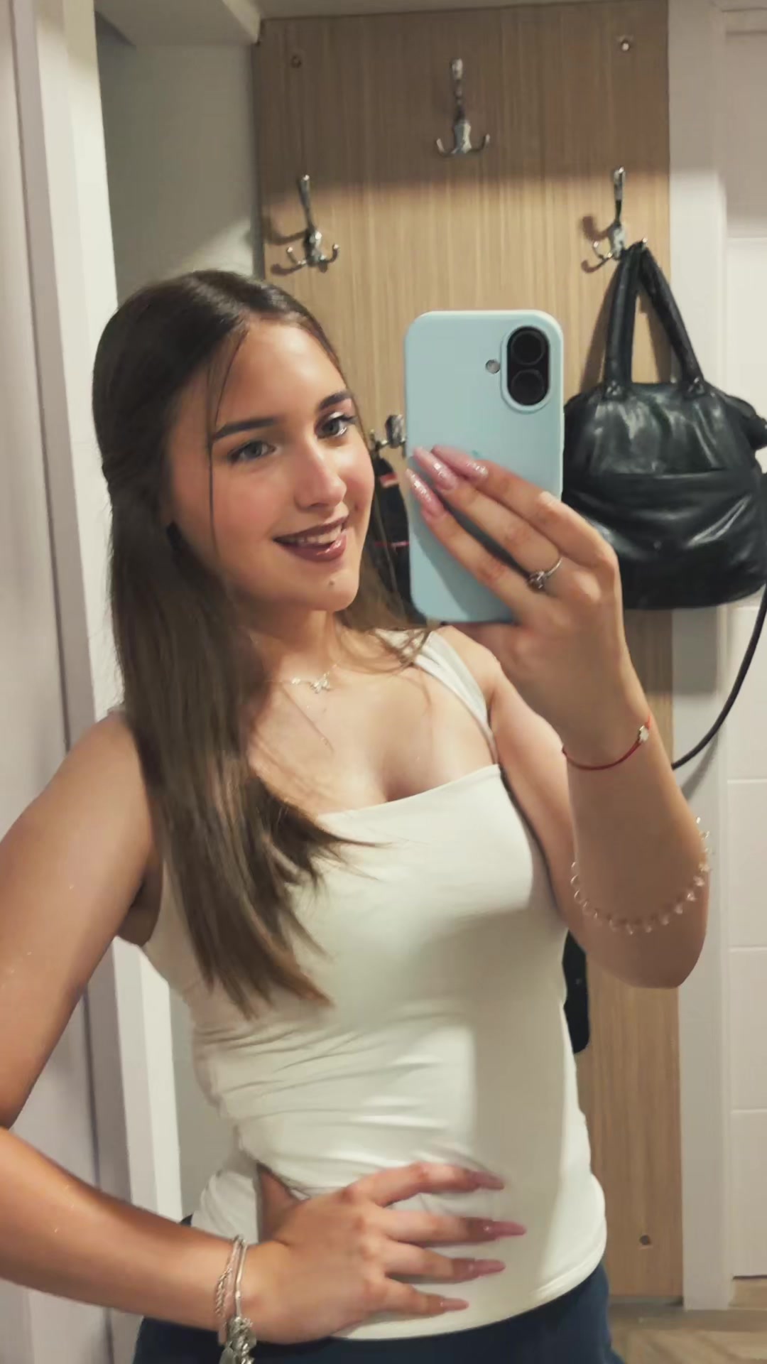 @Ana