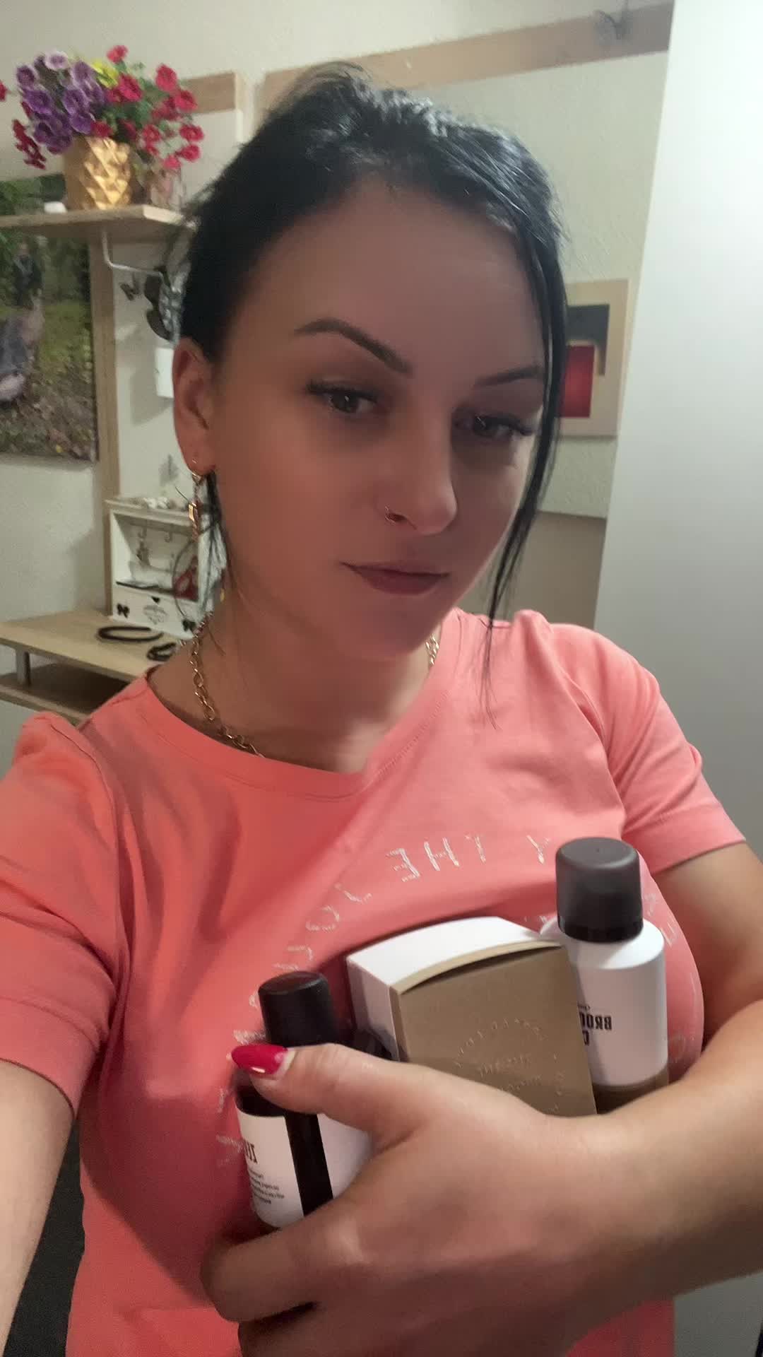 @AnaMaria